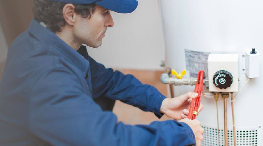 Local water heater installation in Carrizo Springs, TX